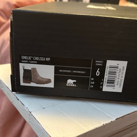 Sorel Gray Ankle Boots - Picture 6 of 6